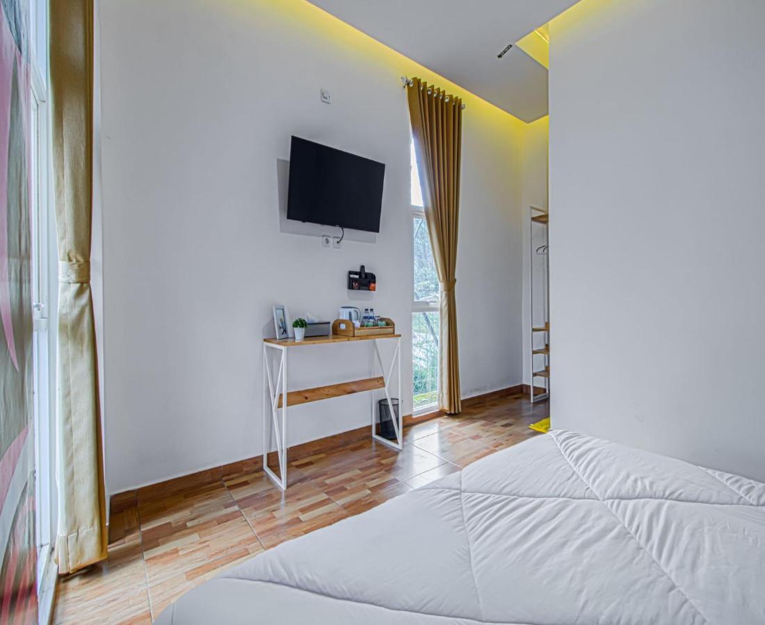 D'Journey Hotel Lembang Exterior foto